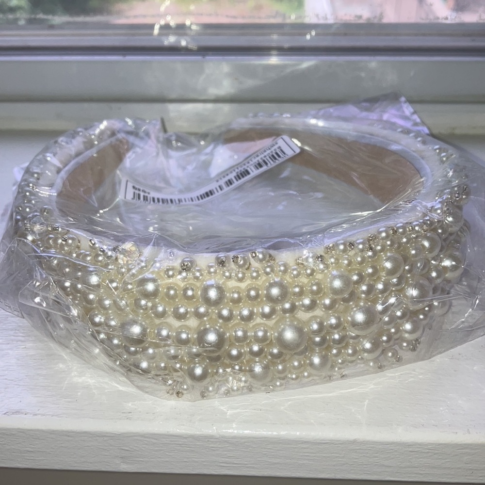 Wide Pearl Headband - NWT - Picture 4 of 4